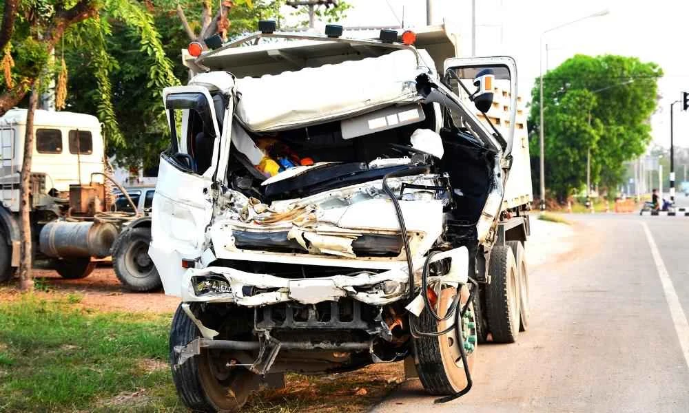 Who Is Liable in a Truck Accident: The Driver or the Trucking Company?